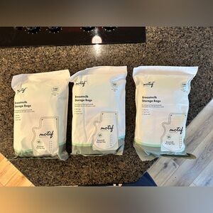 NWT Motif Breastmilk Storage Bags, 100 count x3